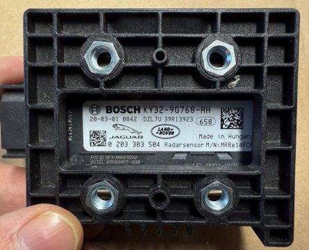 KY329G768AH Přední ACC/ Radar s adaptivním tempomatem Bosch 020330350